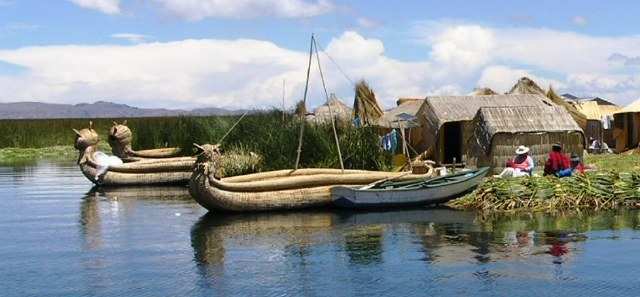 ティティカカ湖 ウロス島 ペルー